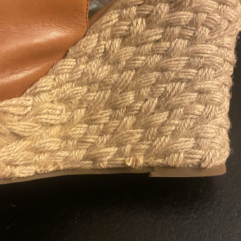 Jessica Simpson Giani tan leather wedge espadrille heel gold buckle size 9.5 - Picture 11 of 12